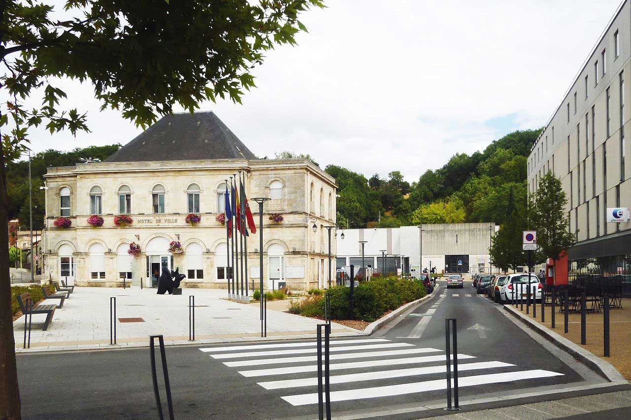 Couvreur Cenon : urgence toiture, réparation toiture, nettoyage toiture et zinguerie.