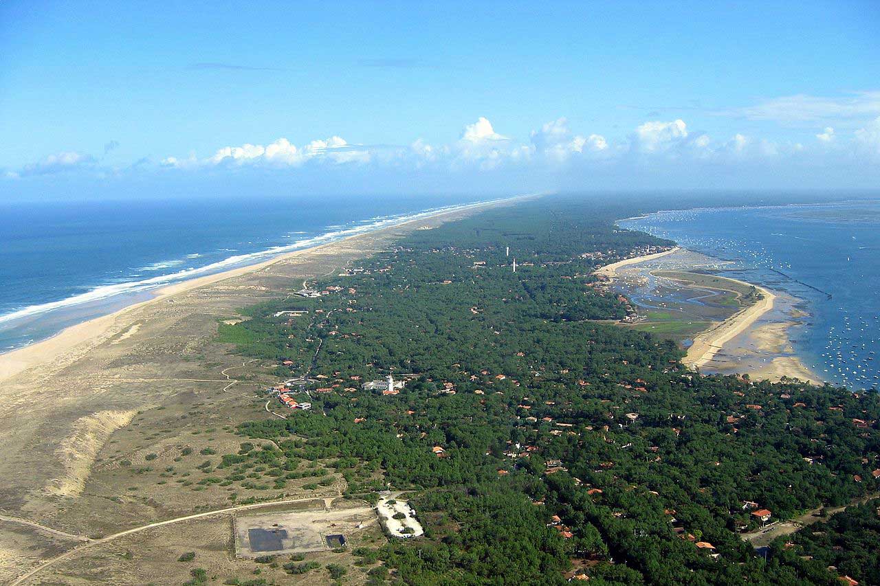 Couvreur Lège-Cap-Ferret : urgence toiture, réparation toiture, nettoyage toiture et zinguerie.