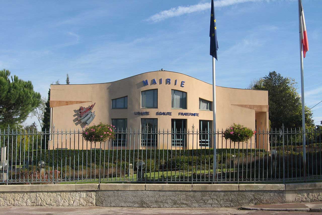 Couvreur Léognan : urgence toiture, réparation toiture, nettoyage toiture et zinguerie.