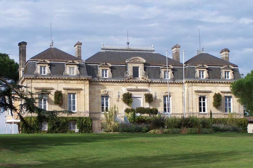 Étanchéité toiture Artigues-près-Bordeaux : nettoyage et réparation de toiture avec Yoan Bouche