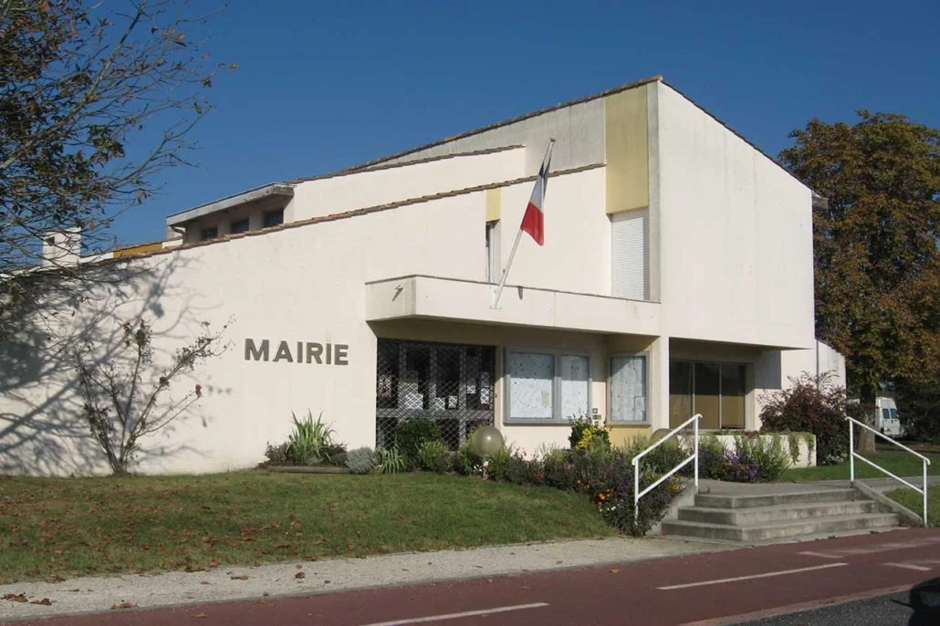 Étanchéité toiture Carignan de Bordeaux : nettoyage et réparation de toiture avec Yoan Bouche