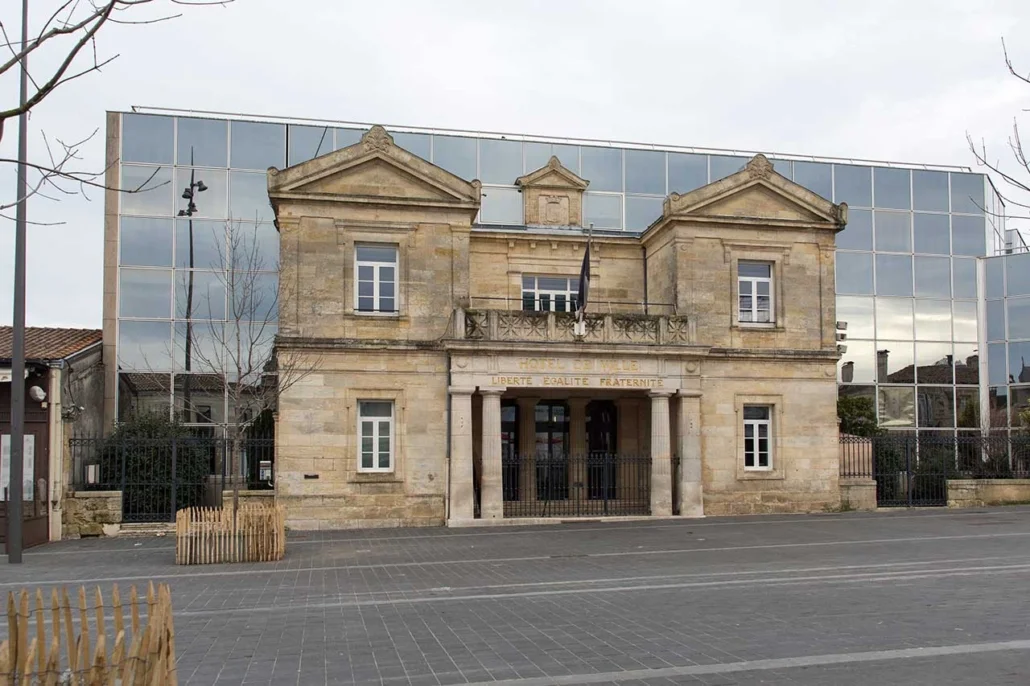 Étanchéité toiture Pessac : nettoyage et réparation de toiture avec Yoan Bouche